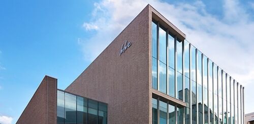 最新の企業ニュース EisaiのBiogen低下のaducanunabの試験の中のキックオフ段階3のテストの早いアルツハイマー病の抗体。Eisaiの米企業は広告のパイプラインを示す