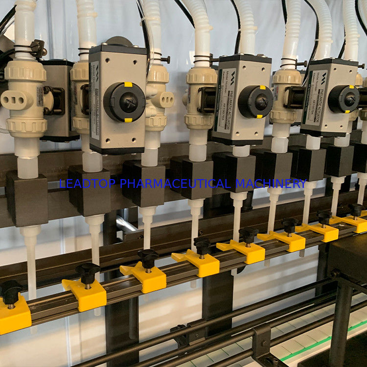 700kg 重量回転式自動液体ボトル詰め機 6 Kw 電力消費 CE 認証